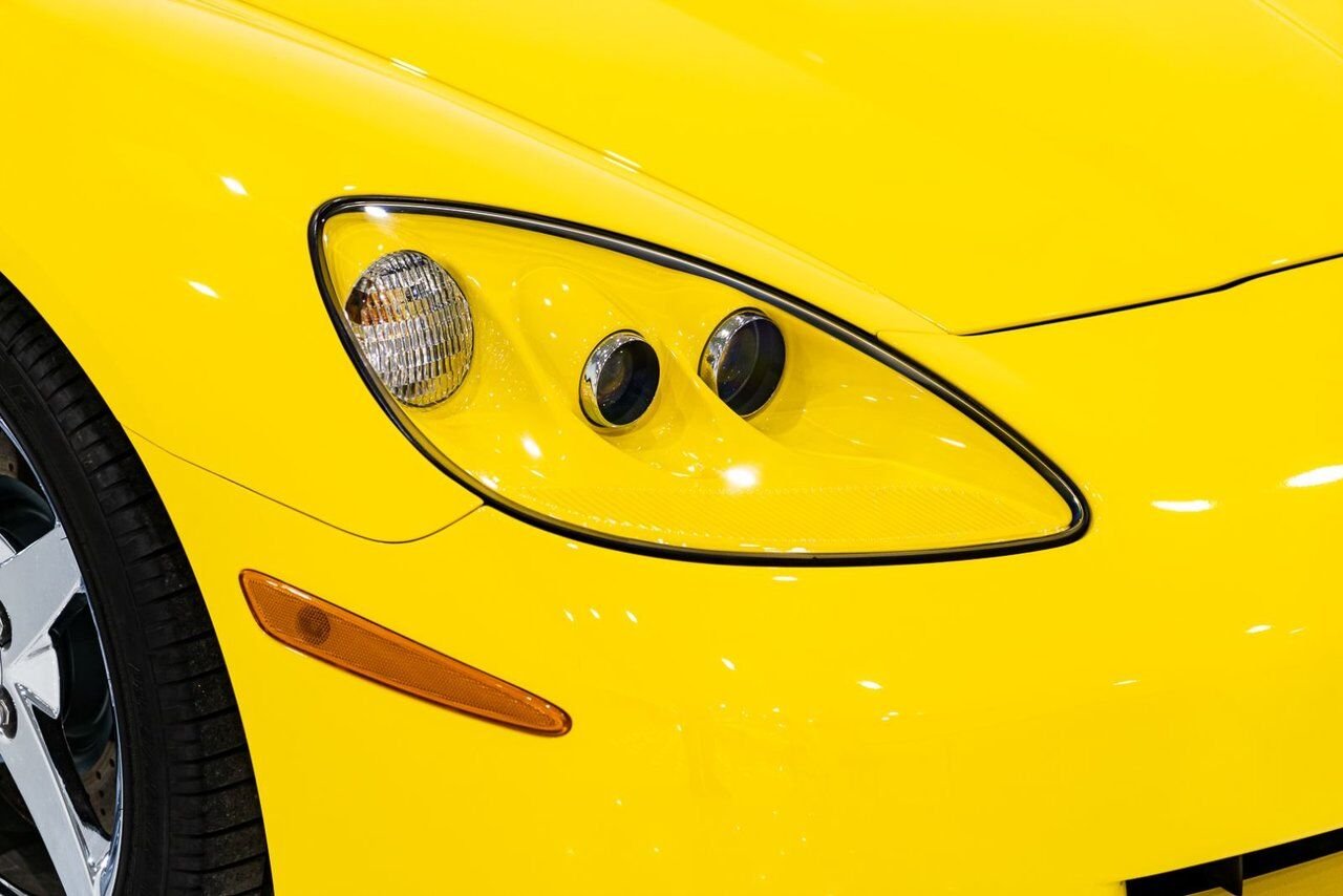 2008 Chevrolet Corvette PRIX EN USD | With Only 900km (563mi) From New With Window Sticker Yellow Montreal - photo #33