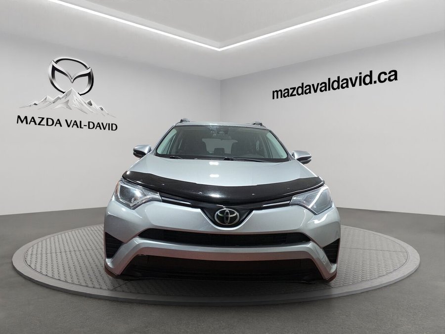 2017 Toyota RAV4 Traction intégrale 4 portes LE, caméra de recul, sièges chauffant, commande audio au volant Grey