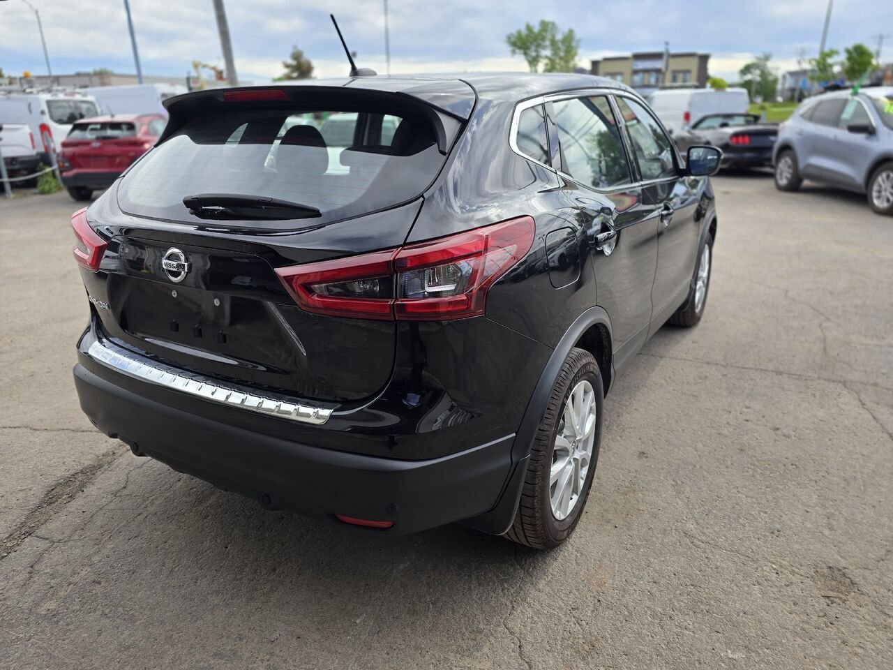 2022 Nissan Qashqai Black  - photo #5