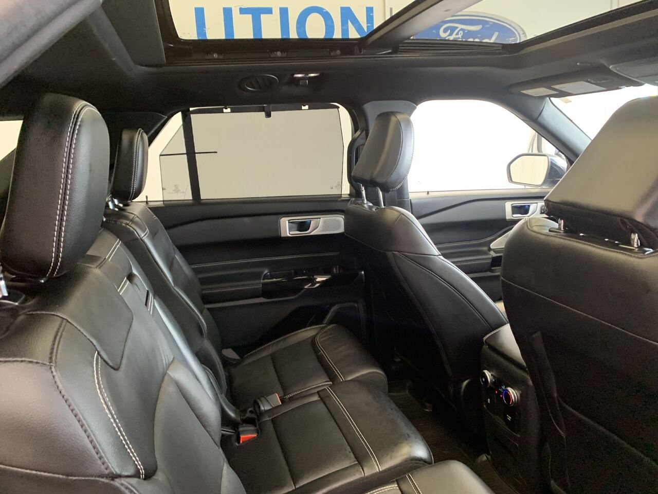 Ford Explorer ST EXPLORER ST 4WD 2024 Gris Châteauguay - photo #12