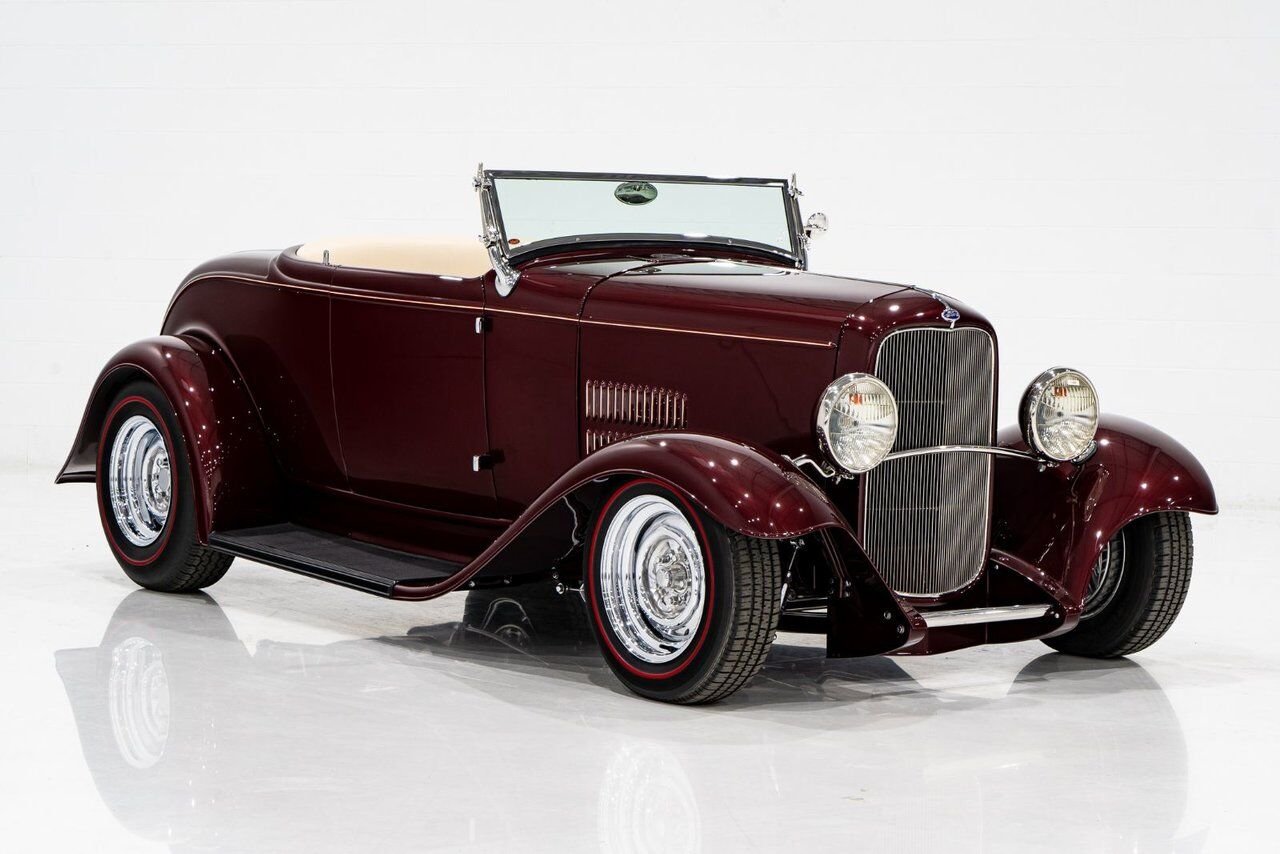 1932 Ford Highboy Lobeck creation spectacular presentation **PRICE IN USD** Red Montreal - photo #27