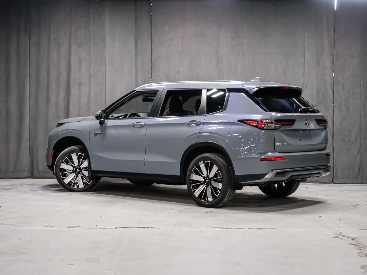 Mitsubishi Outlander PHEV SEL 2026 Argent sterling Montréal - photo #3