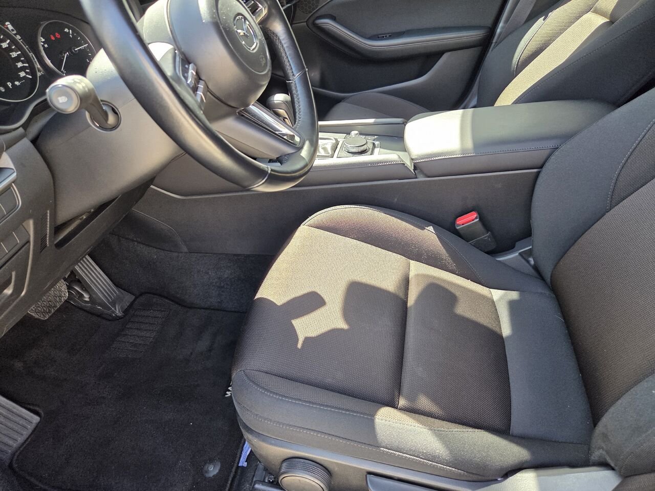 MAZDA MAZDA3 SPORT 2023 01C4 GRIS Mont-Laurier - photo #9