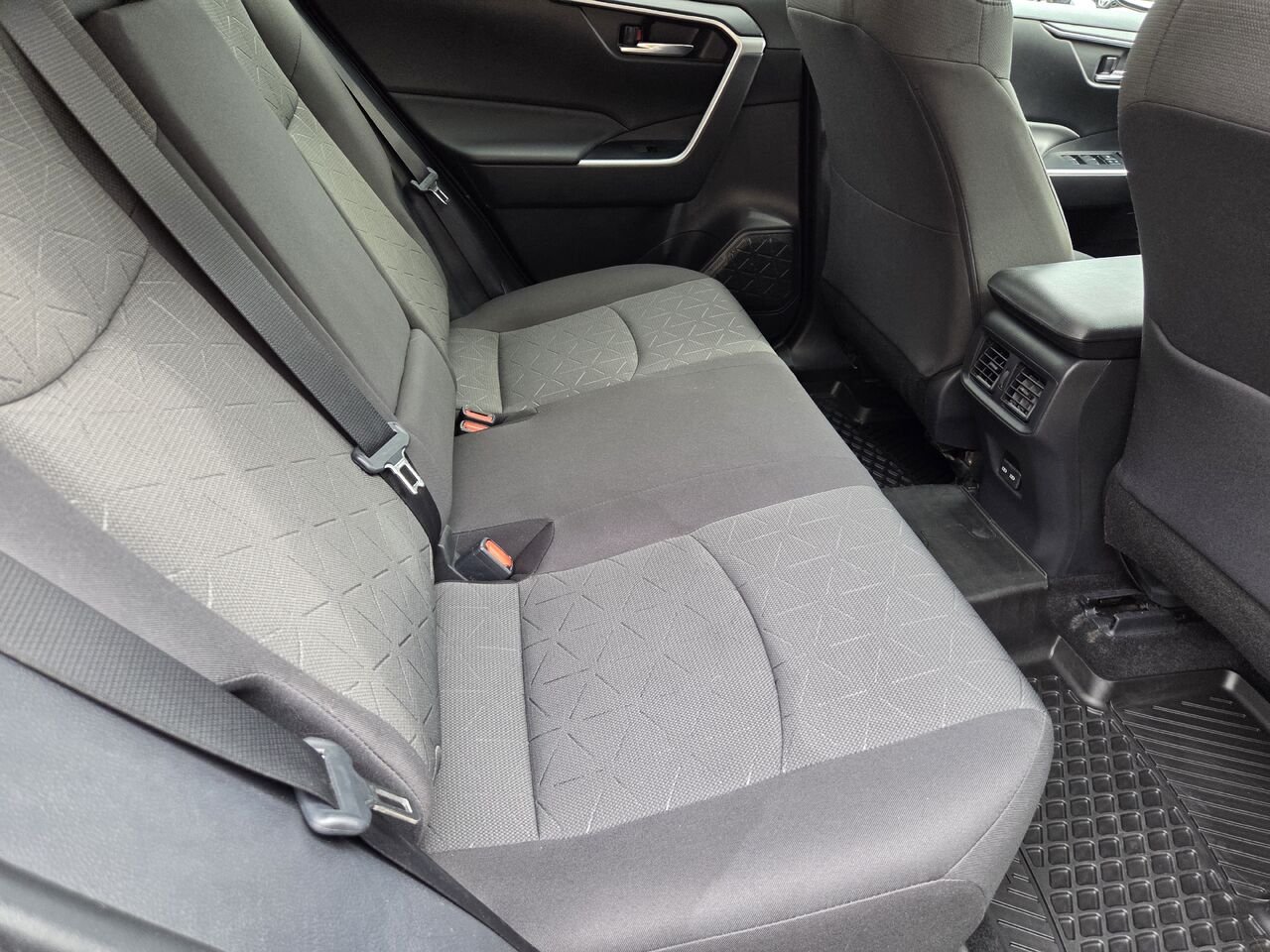 2022 Toyota RAV4 Blue Mont-Laurier - photo #14