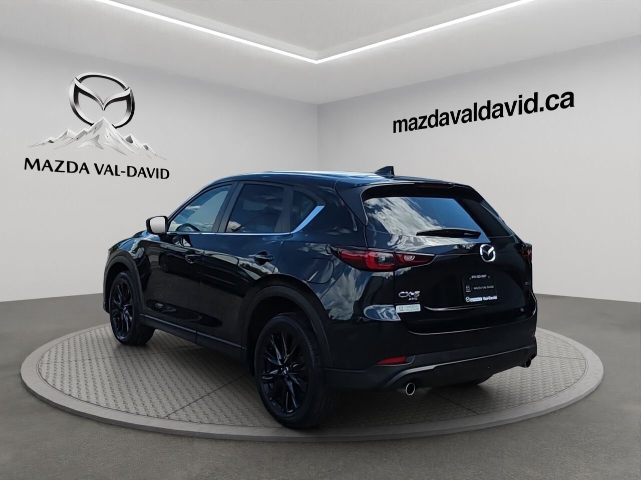 Mazda CX-5 Édition Kuro TI, sièges en cuir, Toit ouvrant, Volant chauffant 2023 Noir Val-David - photo #19