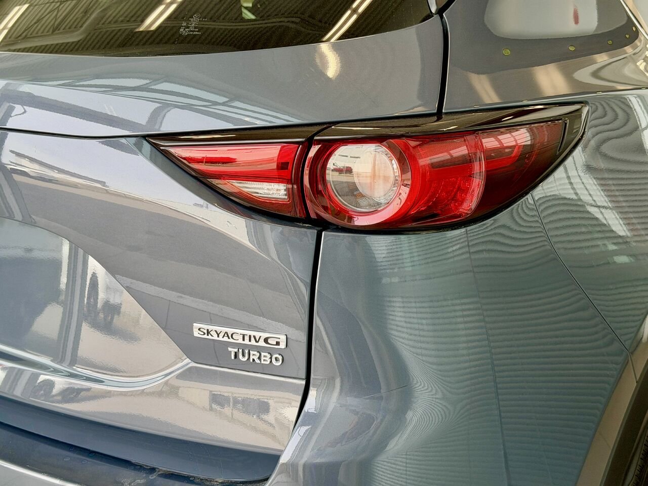 2021 Mazda CX-5 Grey Notre-Dame-des-Prairies - photo #10