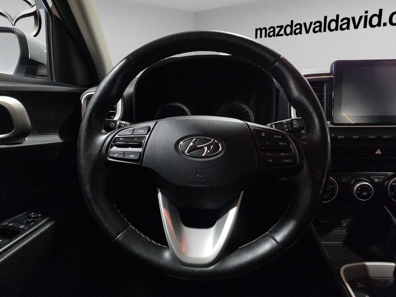 Hyundai Venue Preferred IVT, volant chauffant, commande audio au volant, Apple Carplay 2021 Argent Val-David - photo #8