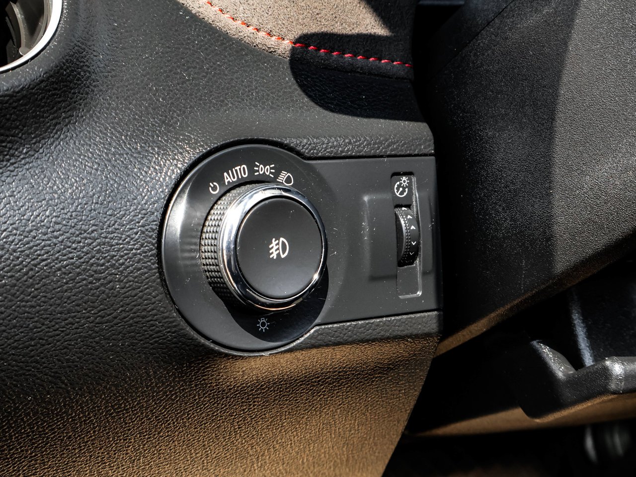 2014 Chevrolet Camaro 2dr Conv ZL1 Black Sherwood Park - photo #21