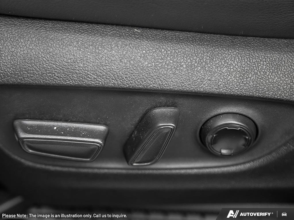 2026 Toyota Sienna 5TDGSKFC5TS275824 Wind Chill Pearl Sherbrooke - photo #23