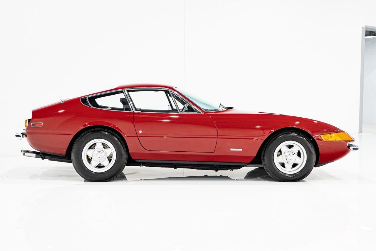 1973 Ferrari 365 GTB4 Daytona 18,301 miles With Orig Books/Tools/ Carbs / Filter Box Red Montreal - photo #41