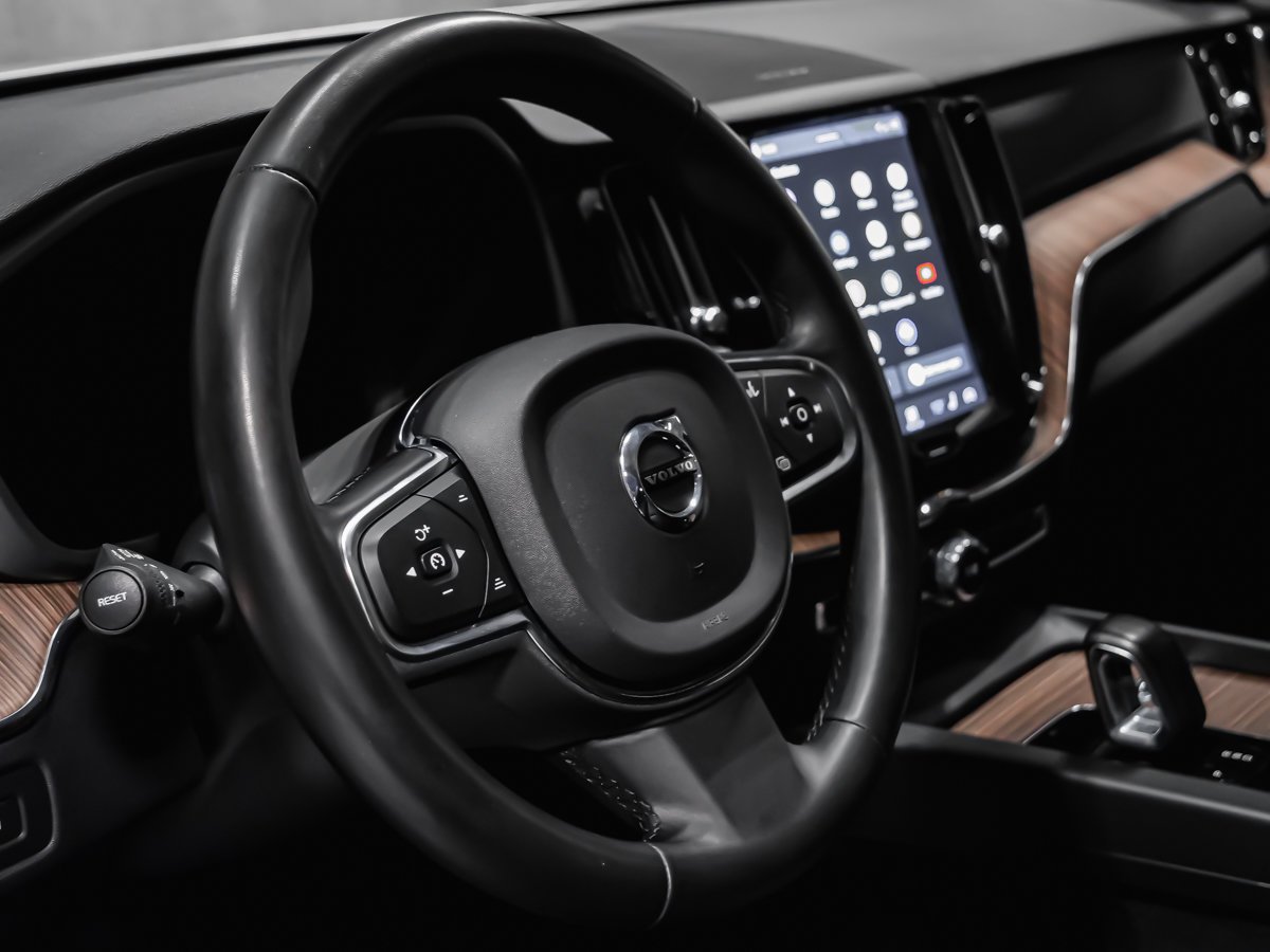 Volvo XC60 Recharge T8 INSCRIPTION EXPRESSION CLIMATE PREMIUM 2022 Argent Montréal - photo #8