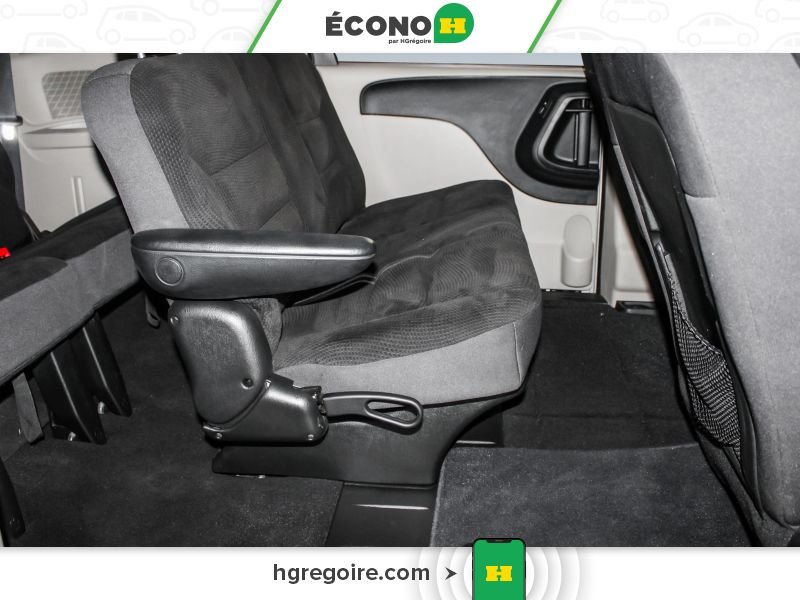 2018 Dodge GR Caravan Silver Laval - photo #13