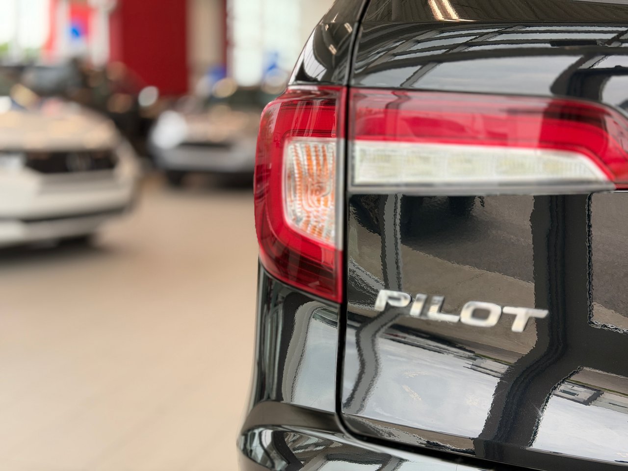 2019 Honda Pilot Black Notre-Dame-des-Prairies - photo #11
