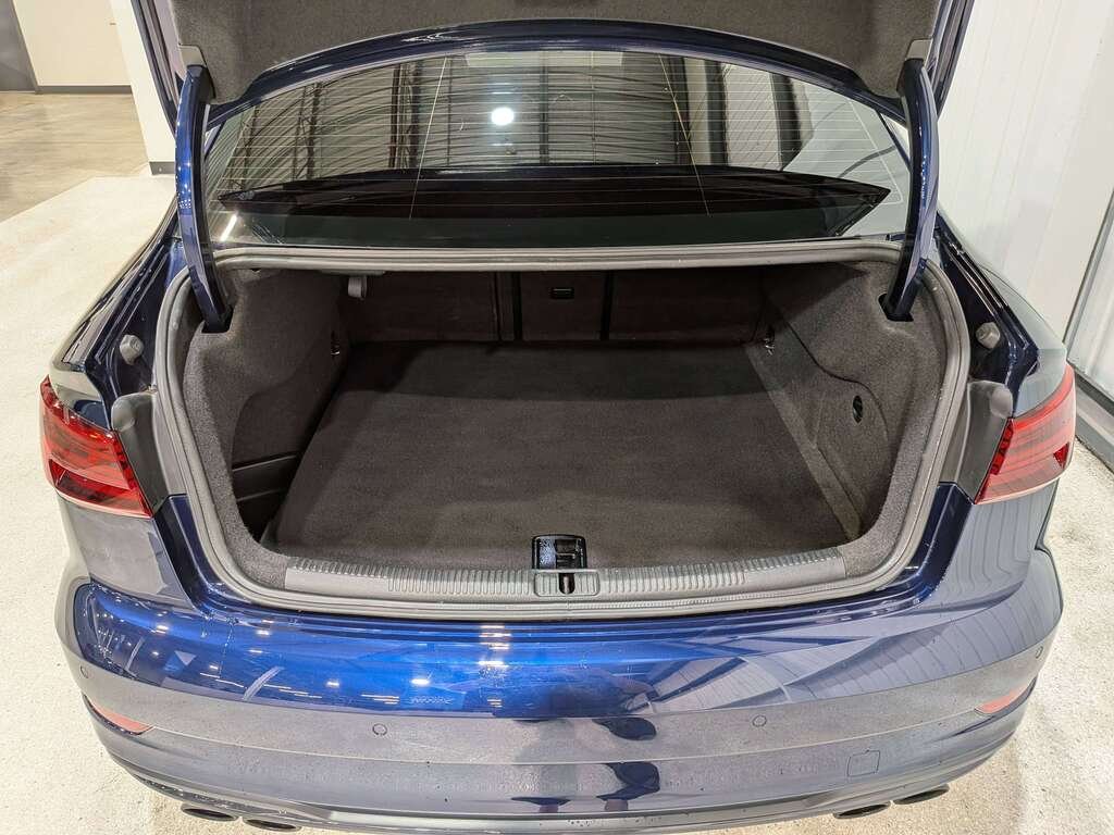 2018 Audi S3 Sedan 2.0 TFSI quattro Technik S tronic Blue Val-David - photo #10