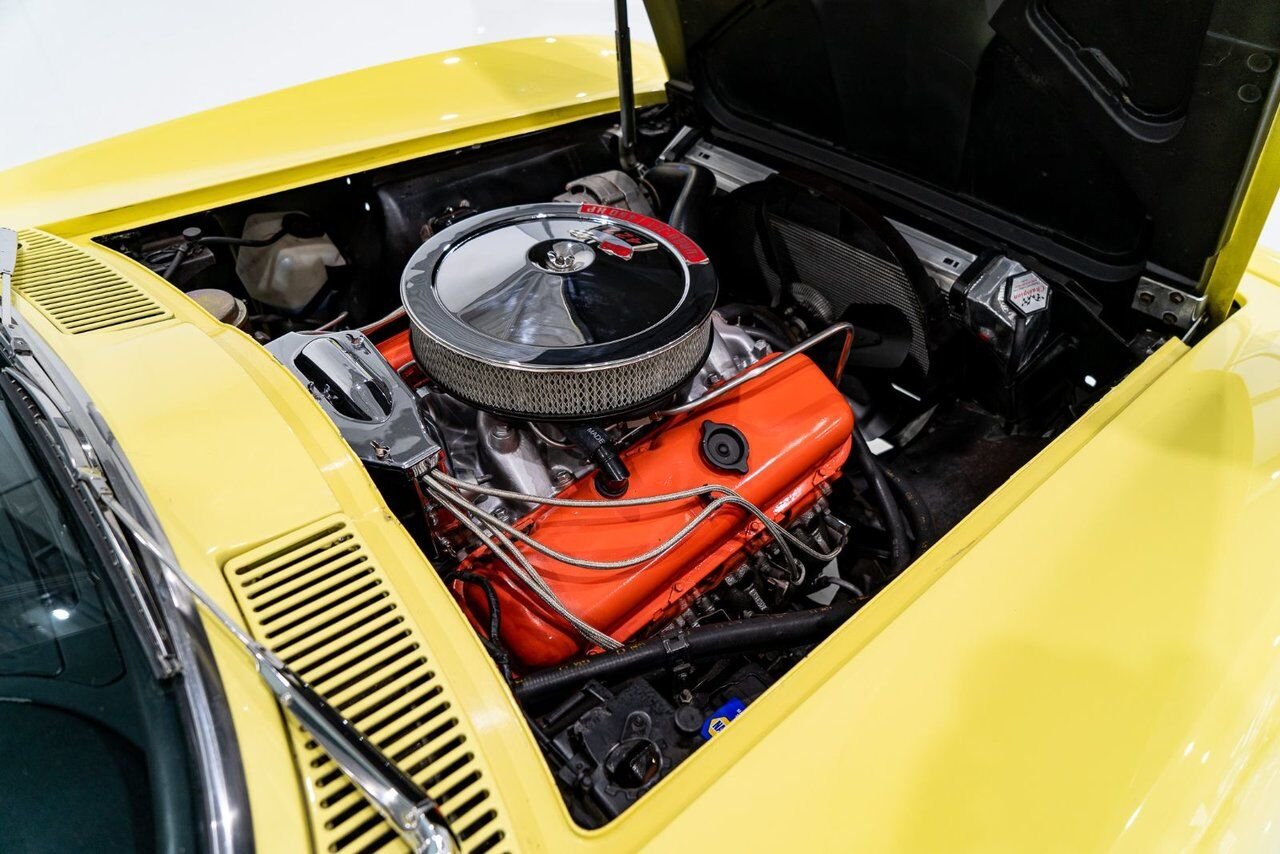 Chevrolet Corvette Matching# 427/425HP IP Code **PRICE IN USD** 1966 Jaune Montréal - photo #14