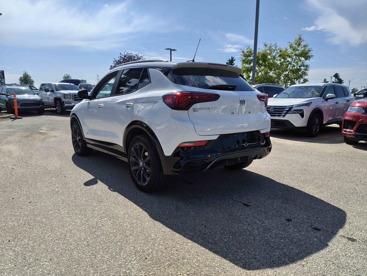 2025 Buick Encore GX AWD 4dr Sport Touring White Sherwood Park - photo #3