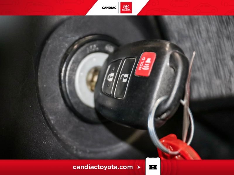 2014 Toyota Yaris Green Blainville - photo #22