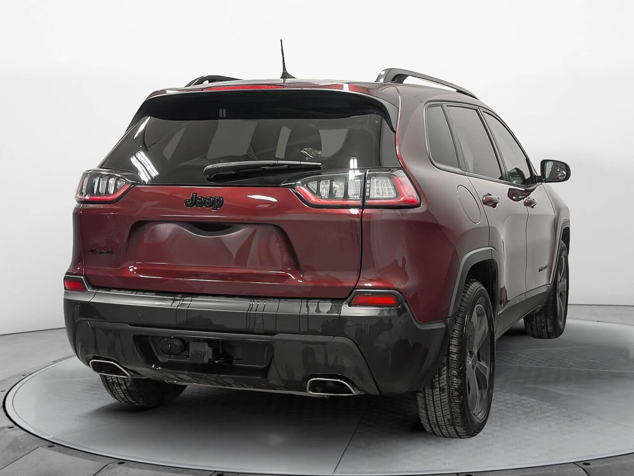 2021 Jeep CHEROKEE 4x4 Altitude 8 Pneus Cuir Toit Pano Red Sherbrooke - photo #3