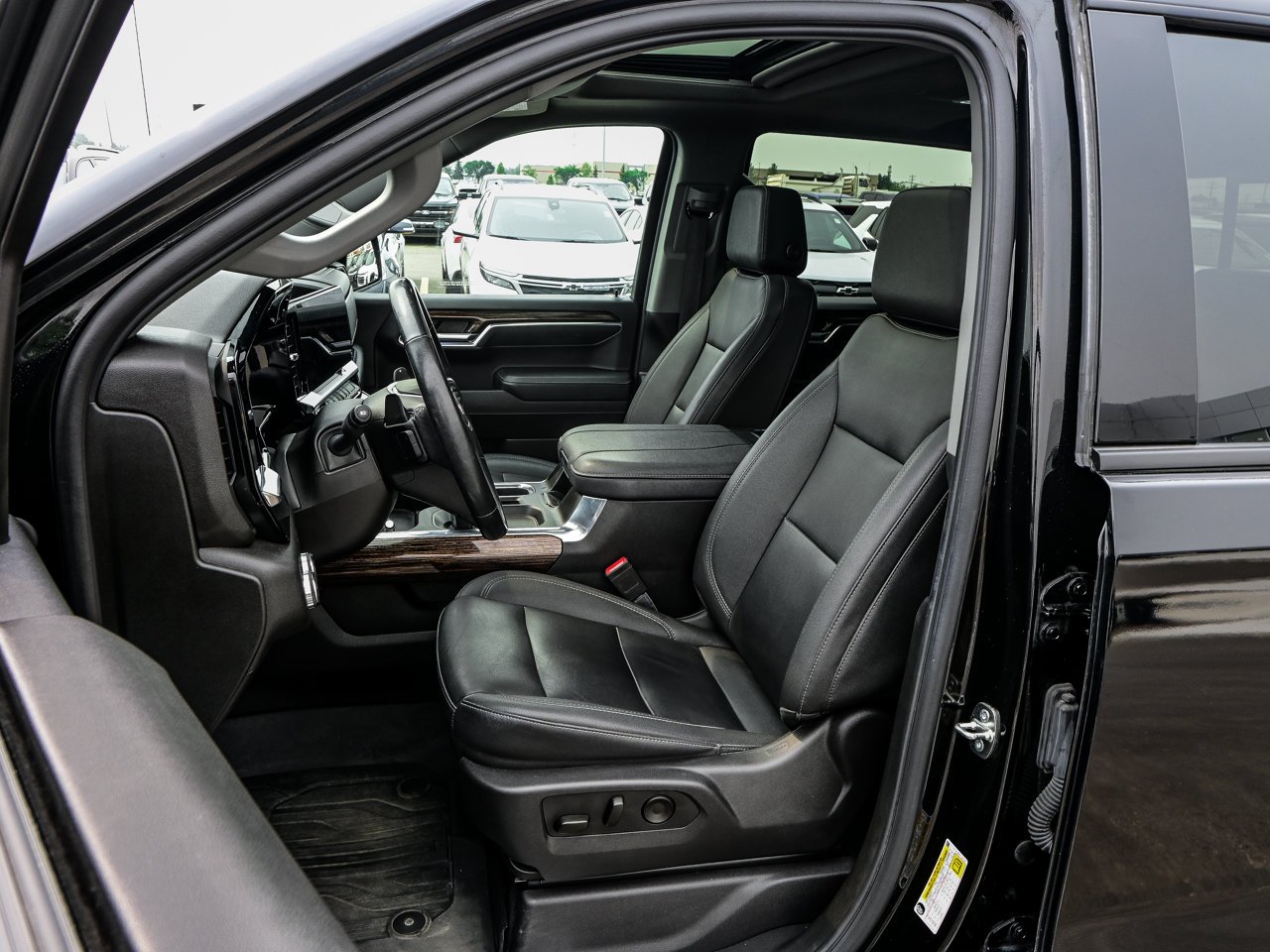 2024 GMC Sierra 1500 4WD Crew Cab 147 Elevation Black Sherwood Park - photo #16