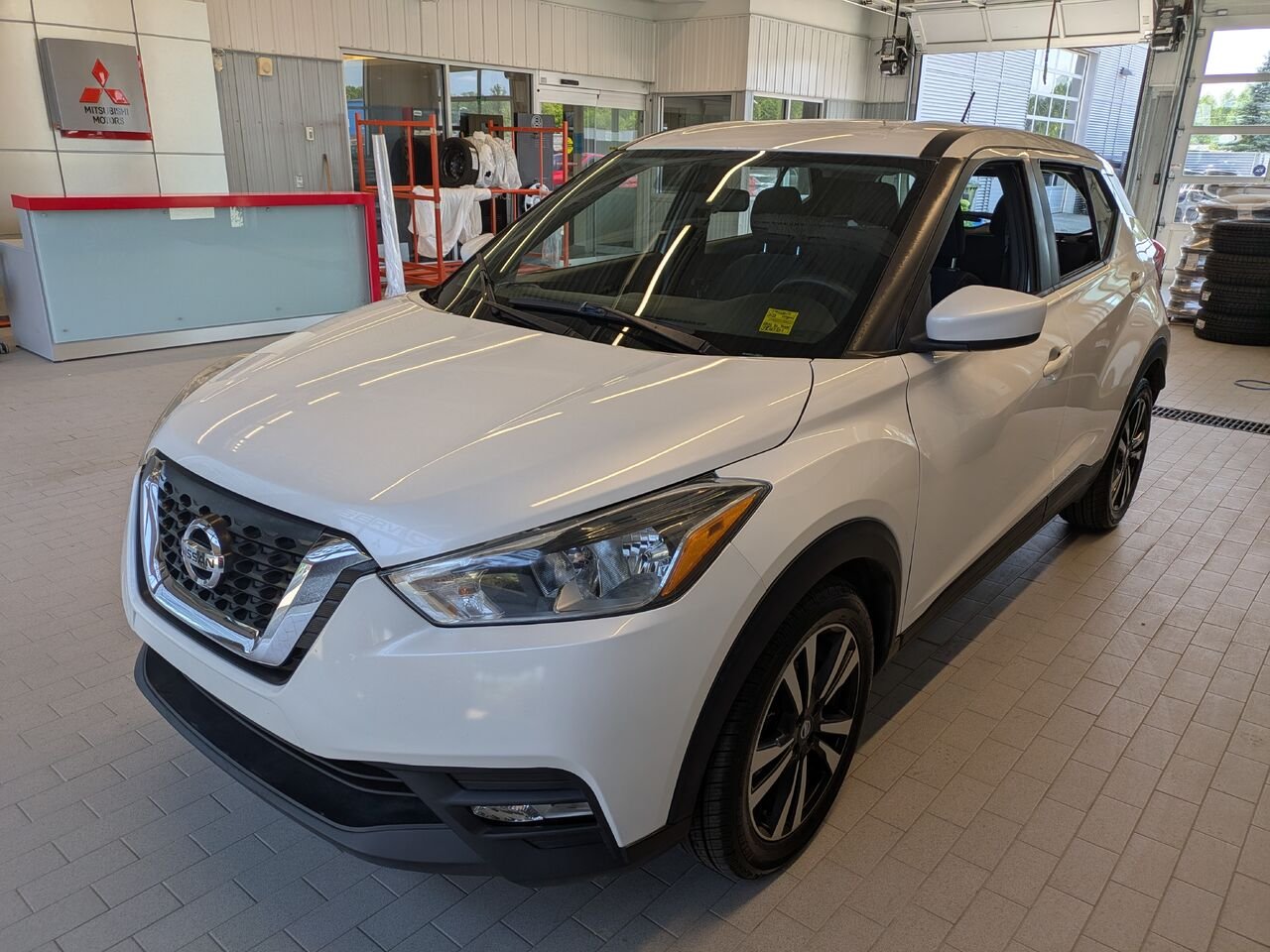 2018 Nissan Kicks White Gatineau - photo #1
