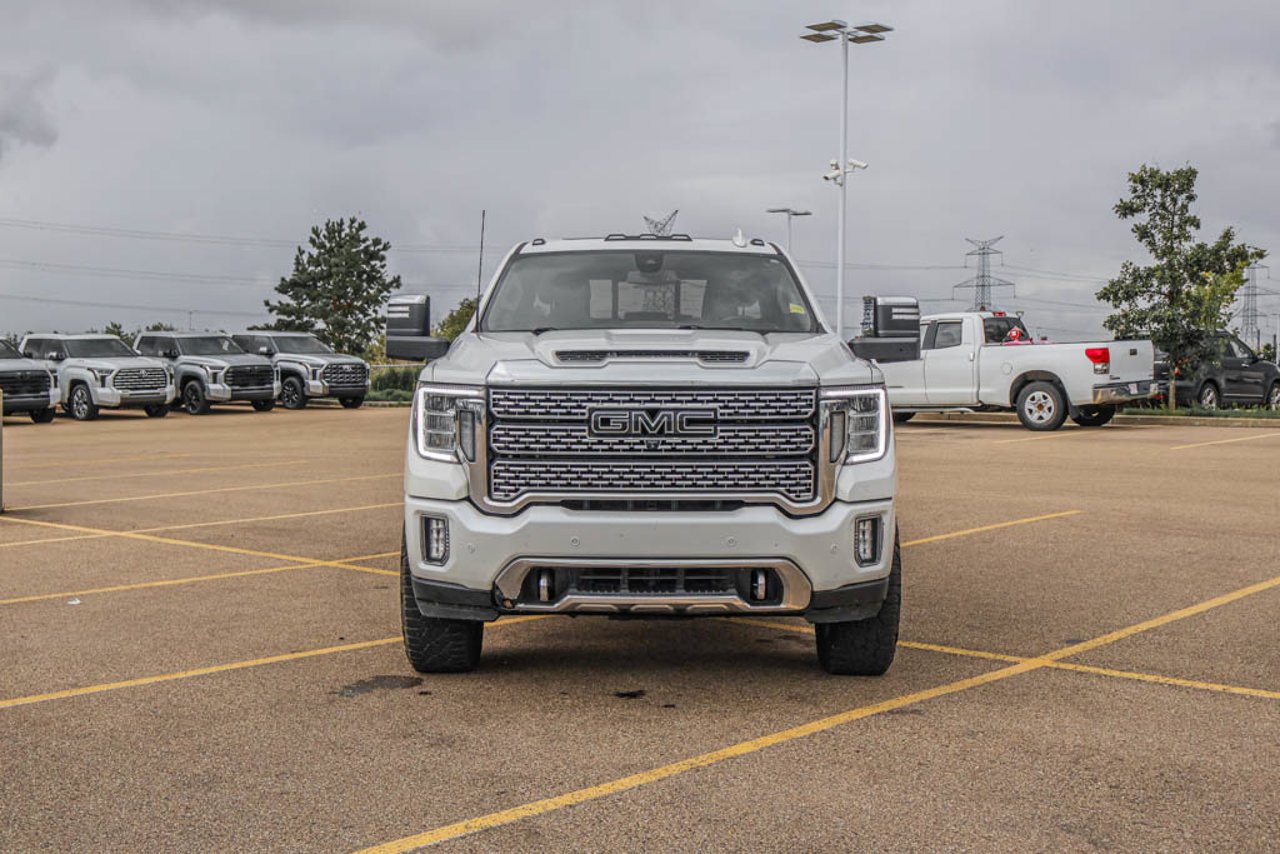 2023 GMC Sierra 2500HD 4WD Crew Cab 159 Denali White Sherwood Park - photo #2