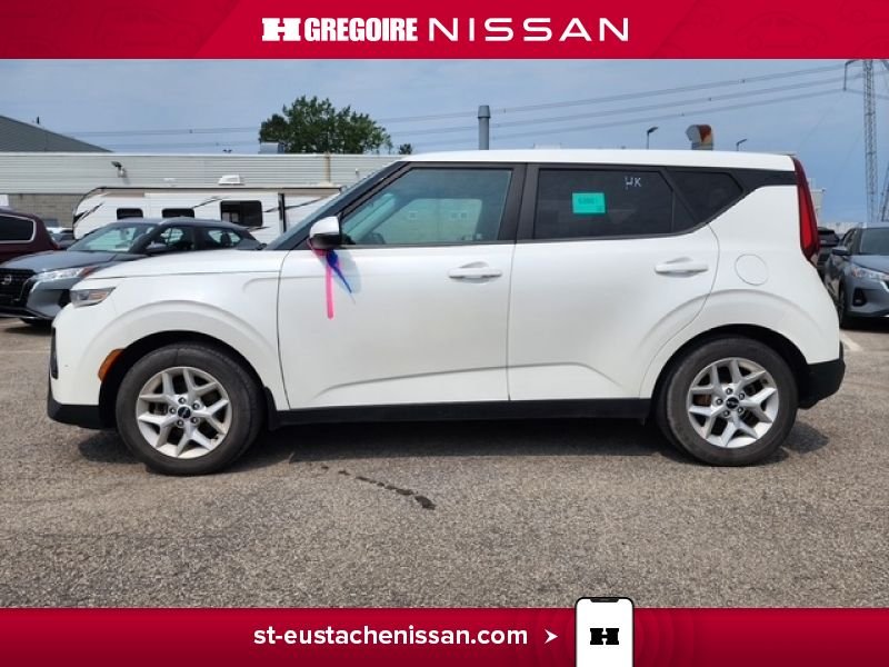 2022 Kia Soul White Laval - photo #7