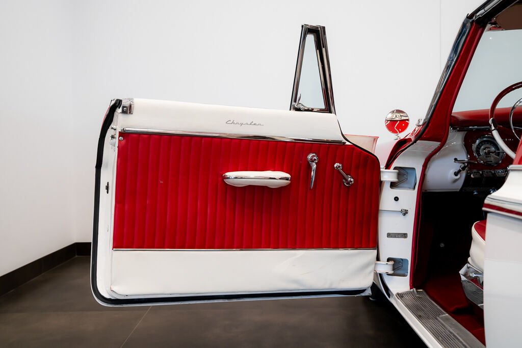1955 Chrysler New Yorker PRIX IN USD St.Regis | CAR IN MILES Red Montreal - photo #8