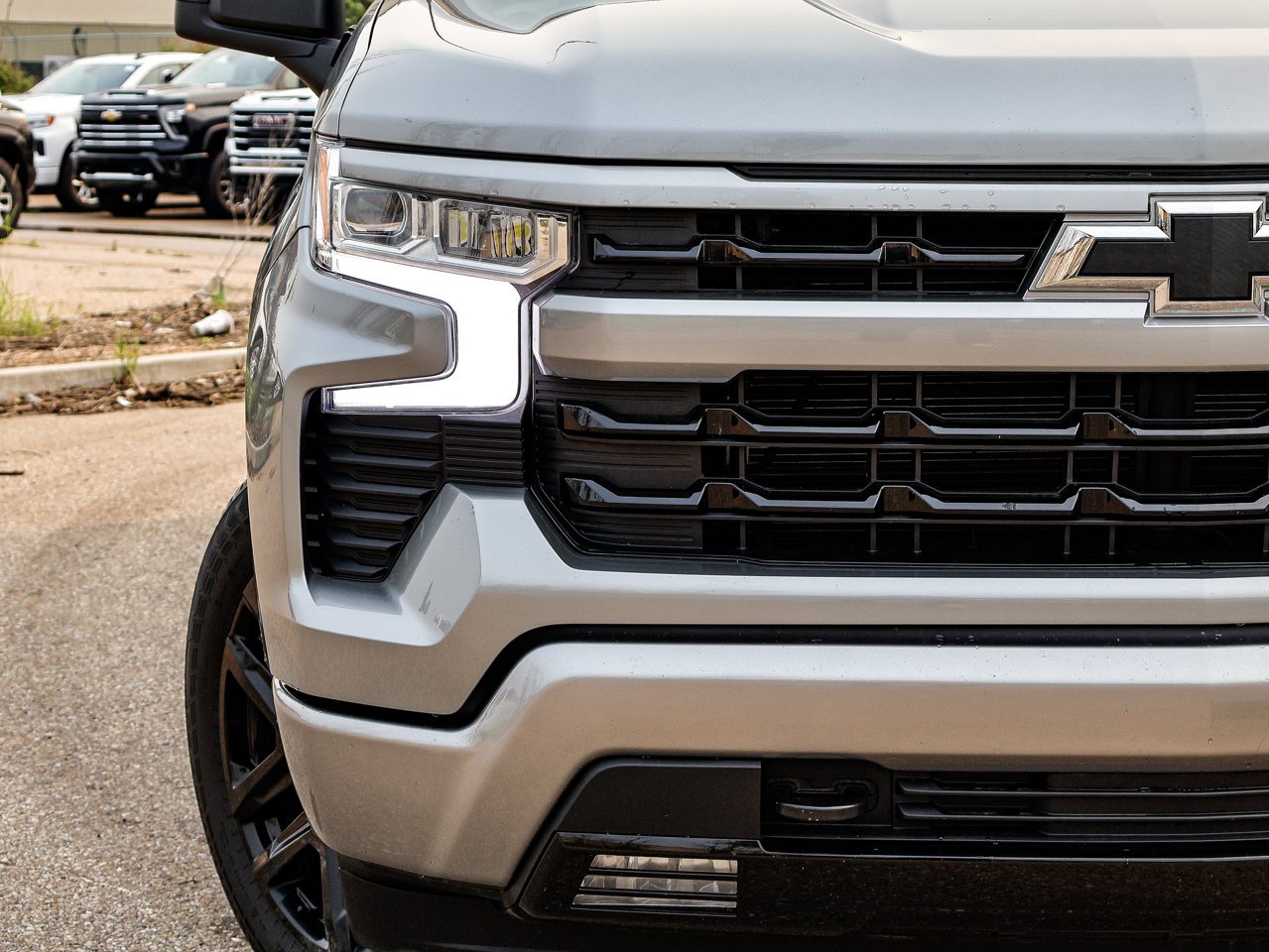 2024 Chevrolet Silverado 1500 4WD Crew Cab 147 RST Grey Sherwood Park - photo #4