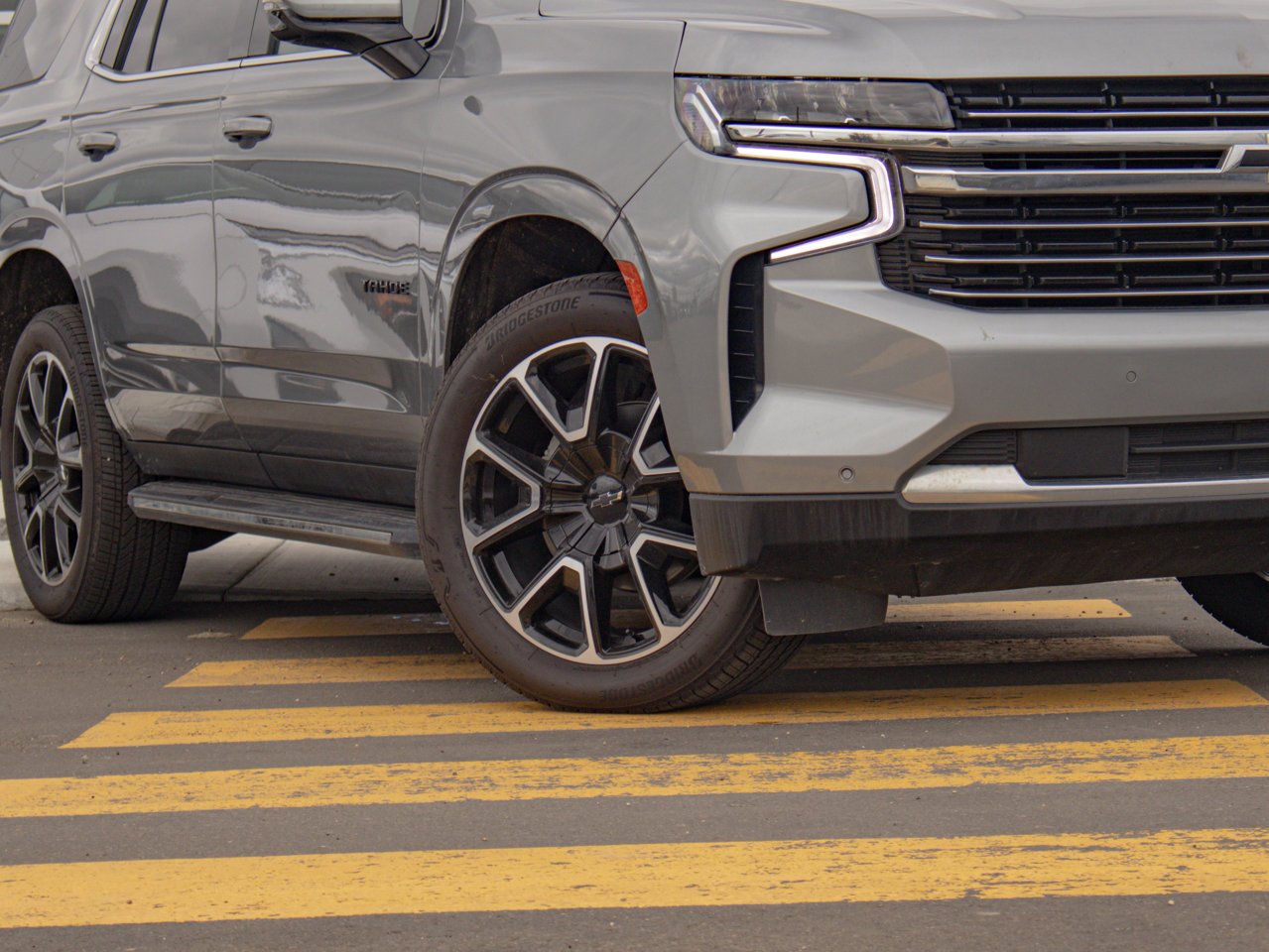 2023 Chevrolet Tahoe 4WD 4dr LT Grey Sherwood Park - photo #5