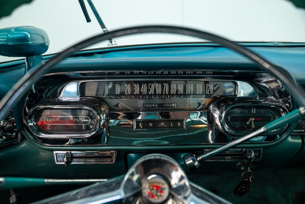 Cadillac Series 62 1958 Bleu Montréal - photo #30