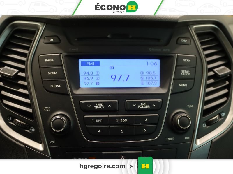 2016 Hyundai Santa Fe White Blainville - photo #16