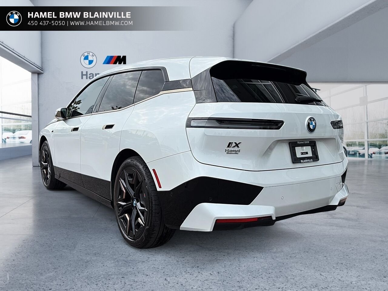 2024 BMW iX M60 xDrive véhicule d'activités sportives White Blainville - photo #3