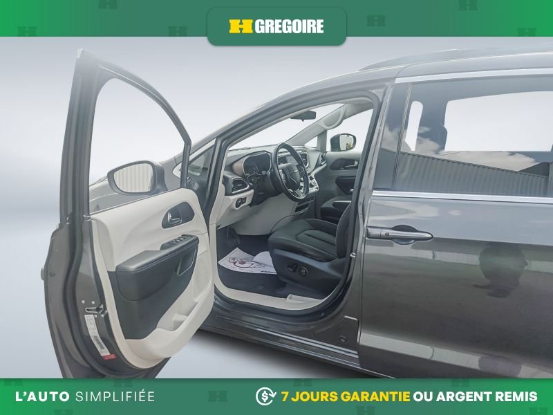 Chrysler Pacifica 2019 Gris Blainville - photo #11