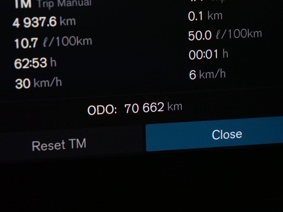 Volvo XC60 Ultimate Dark Theme 2023 Montréal - photo #10
