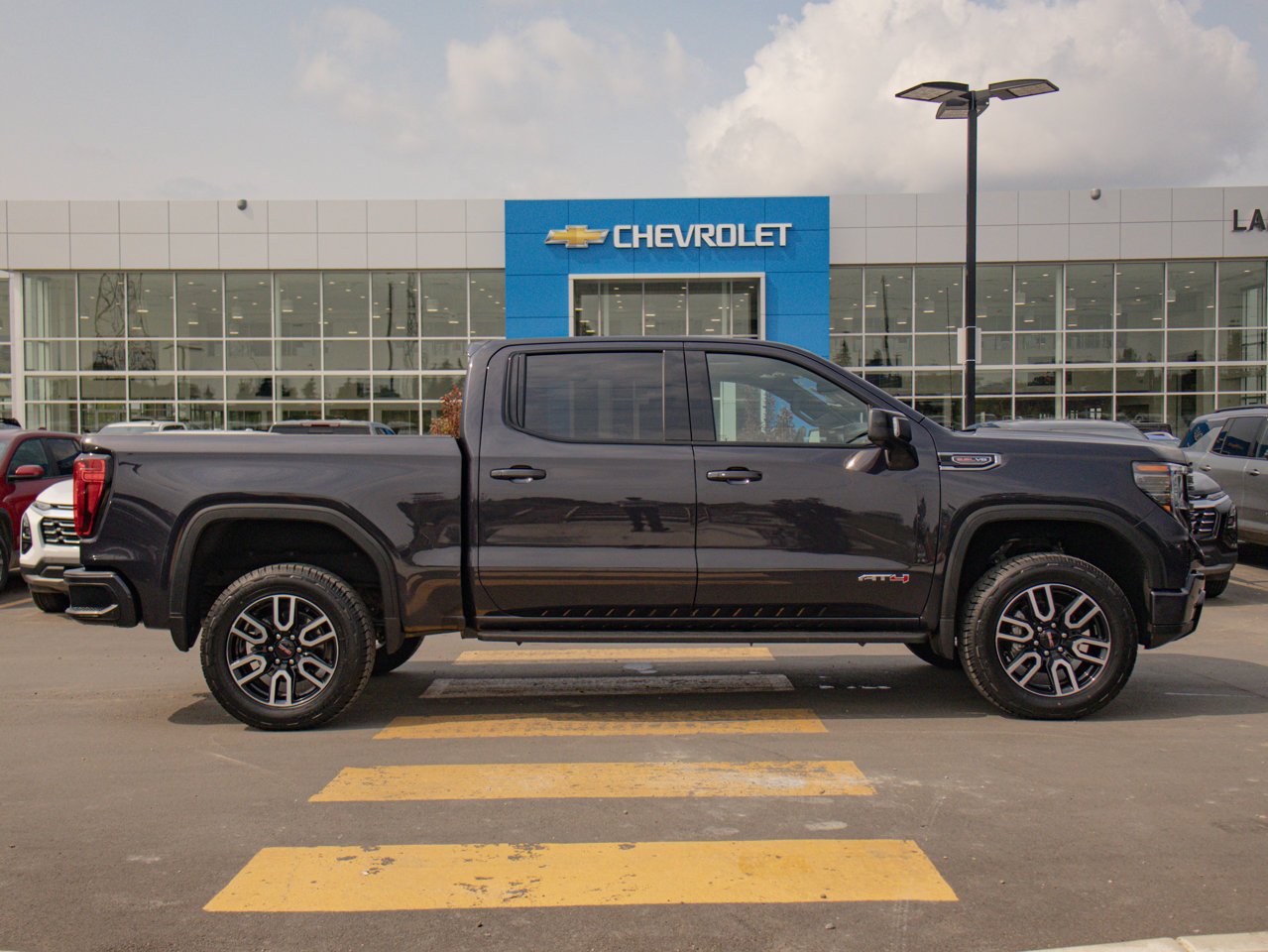 2025 GMC Sierra 1500 4WD Crew Cab 147 AT4 Grey Sherwood Park - photo #12
