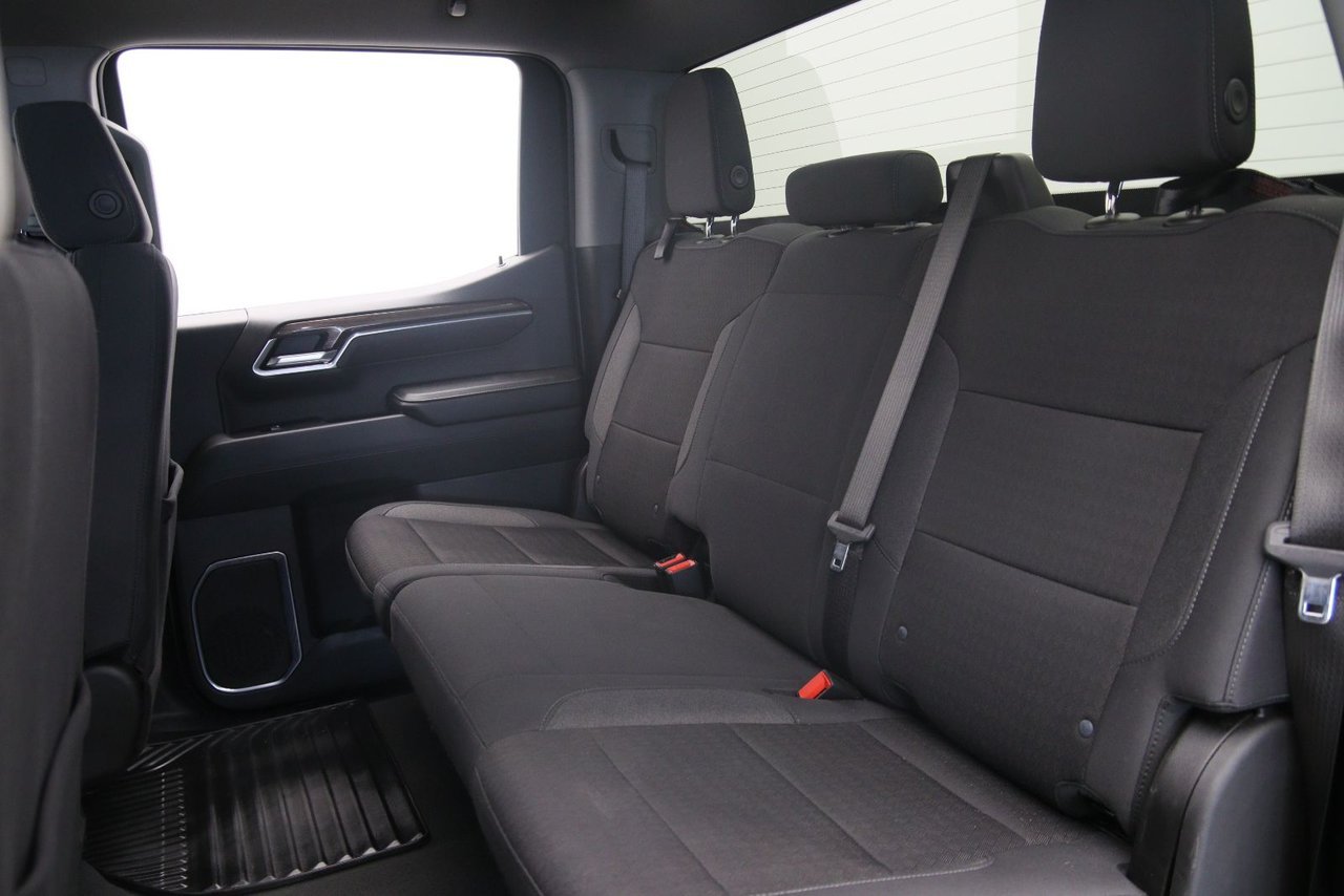 Chevrolet Silverado 1500 NIV 2GCUKDED4S1122348 2025 Noir Baie-Comeau - photo #7
