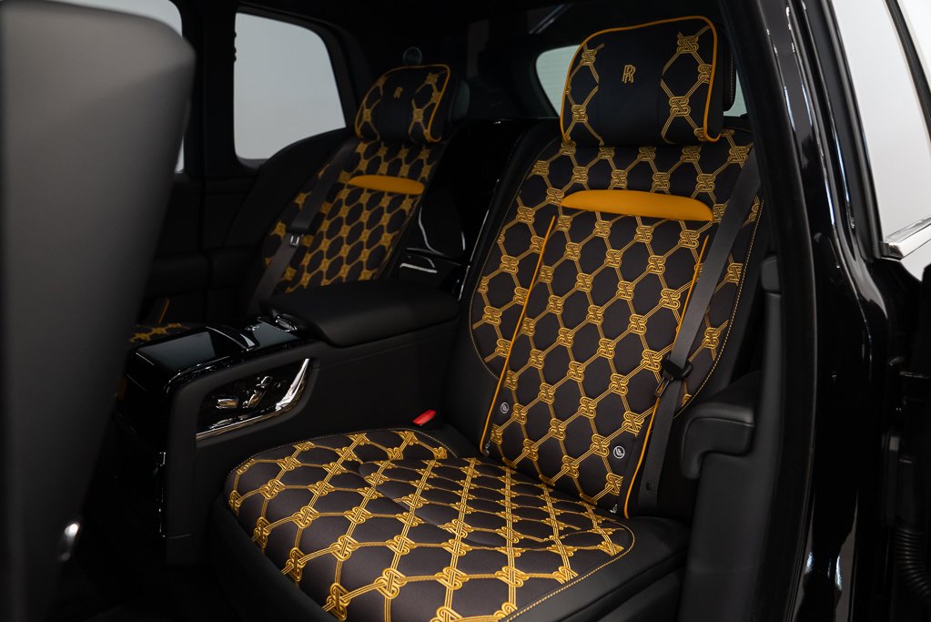 2025 Rolls-Royce Cullinan Black Kirkland - photo #17