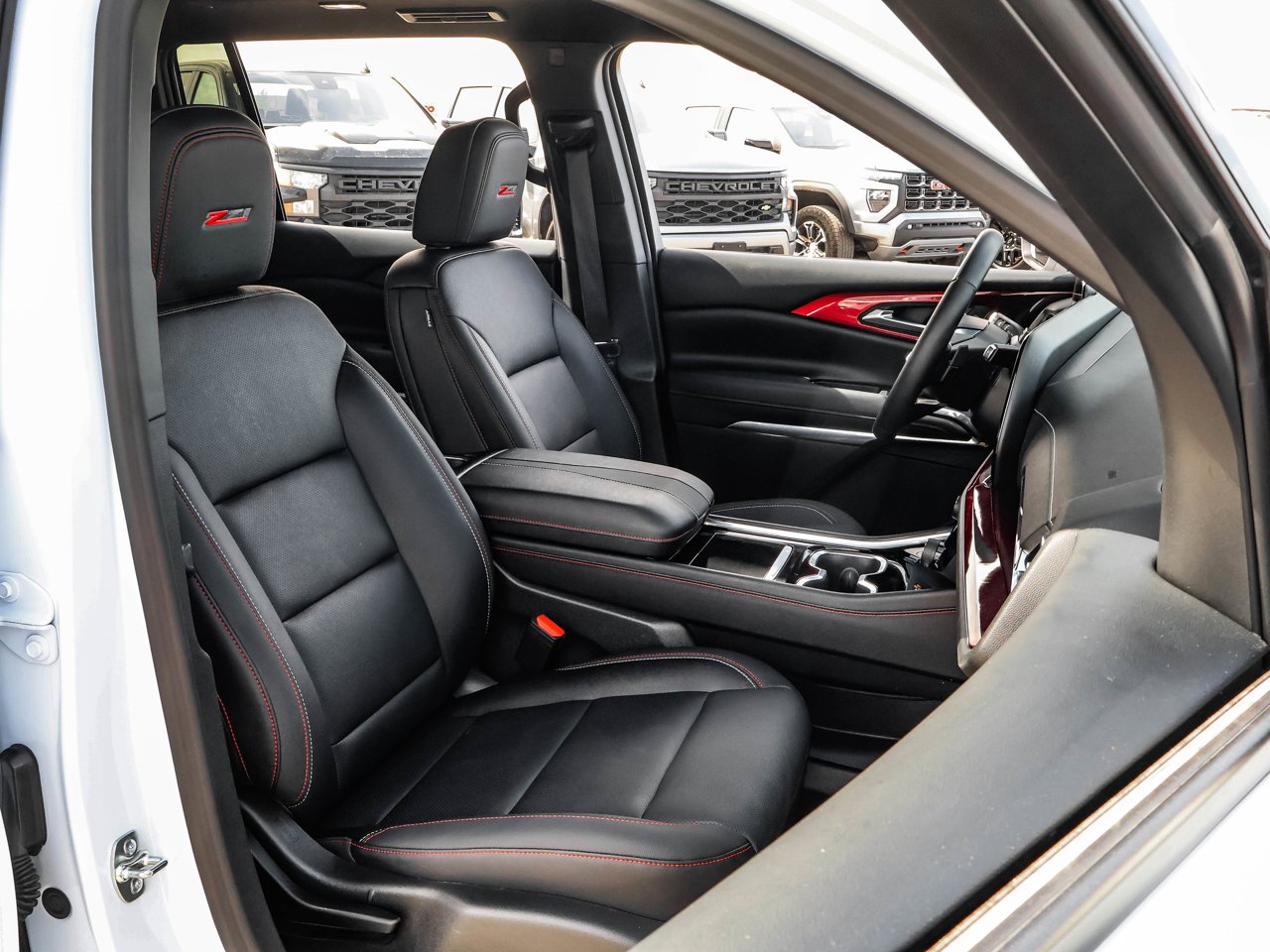 2026 Chevrolet Traverse AWD 4dr Z71 White Sherwood Park - photo #14