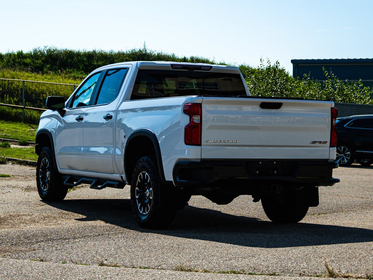 2025 Chevrolet Silverado 1500 4WD Crew Cab 147 ZR2 White Sherwood Park - photo #10