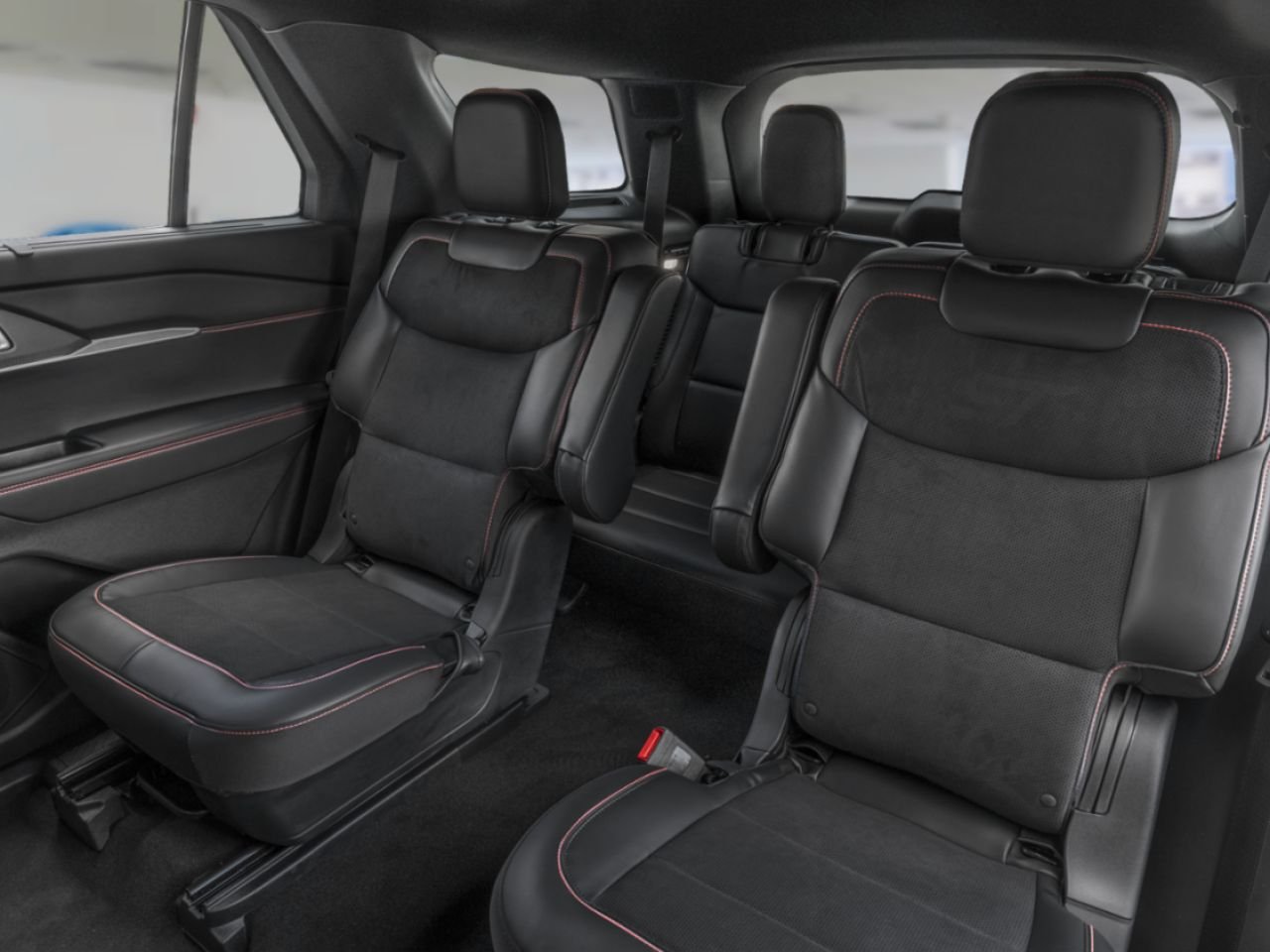 2026 Ford Explorer Carbonized Grey Metallic Rouyn-Noranda - photo #9