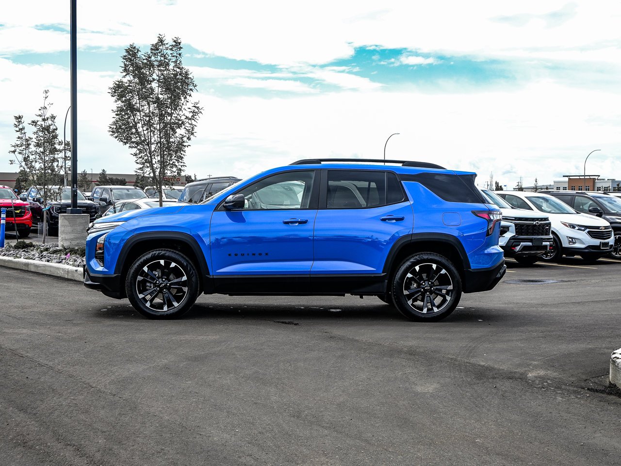 2026 Chevrolet Equinox AWD 4dr RS Blue Sherwood Park - photo #9