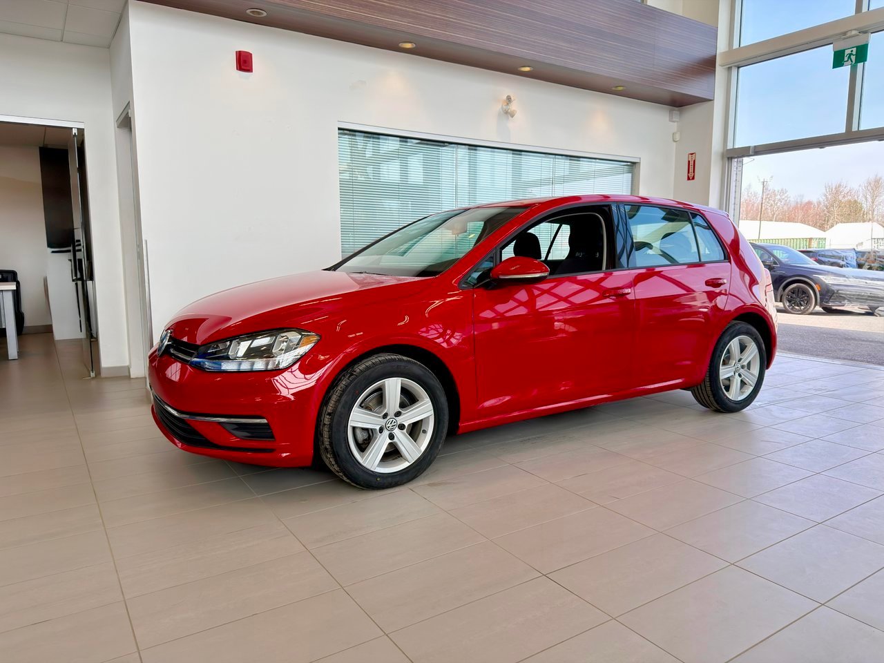 2021 Volkswagen Golf Red Notre-Dame-des-Prairies - photo #29