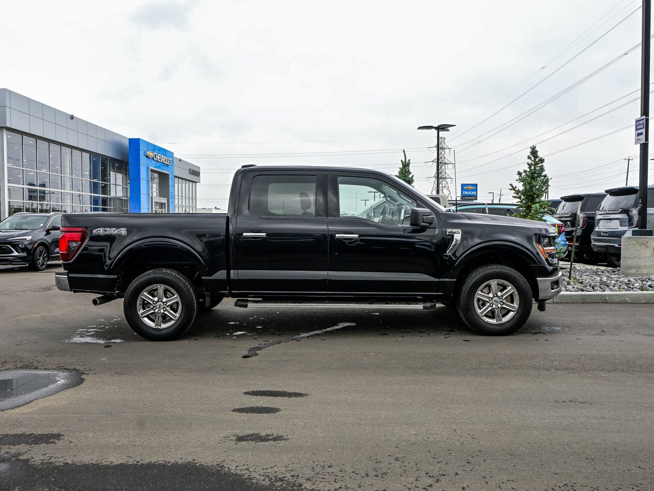 2025 Ford F-150 XLT 4WD SuperCrew 5.5' Box Black Sherwood Park - photo #14