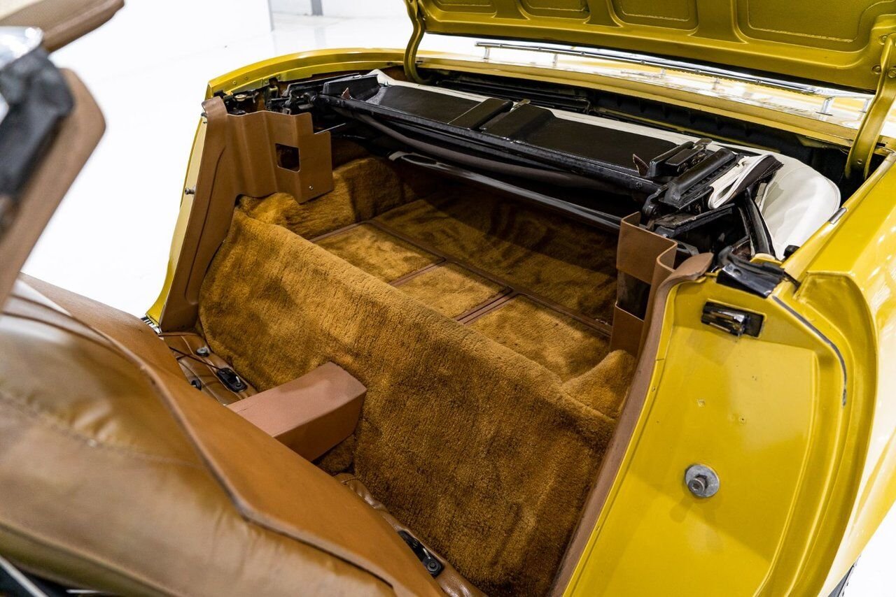 1972 Chevrolet Corvette Unrestored matching# LT1 with documented 103,454km(64,283mi) | PRIX EN USD Gold Montreal - photo #88