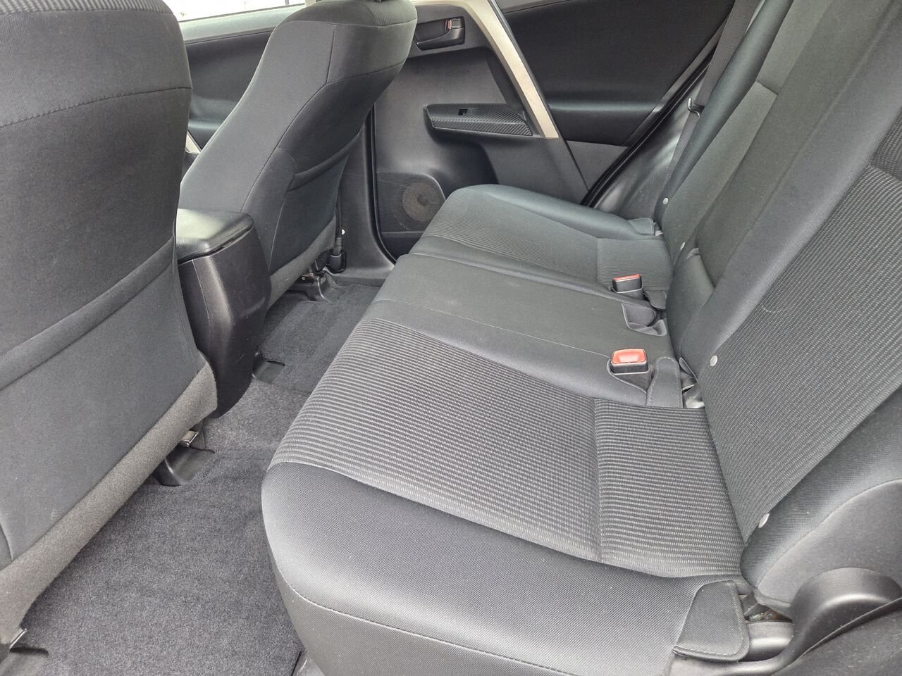 Toyota RAV4 2015 Argent Mont-Laurier - photo #12