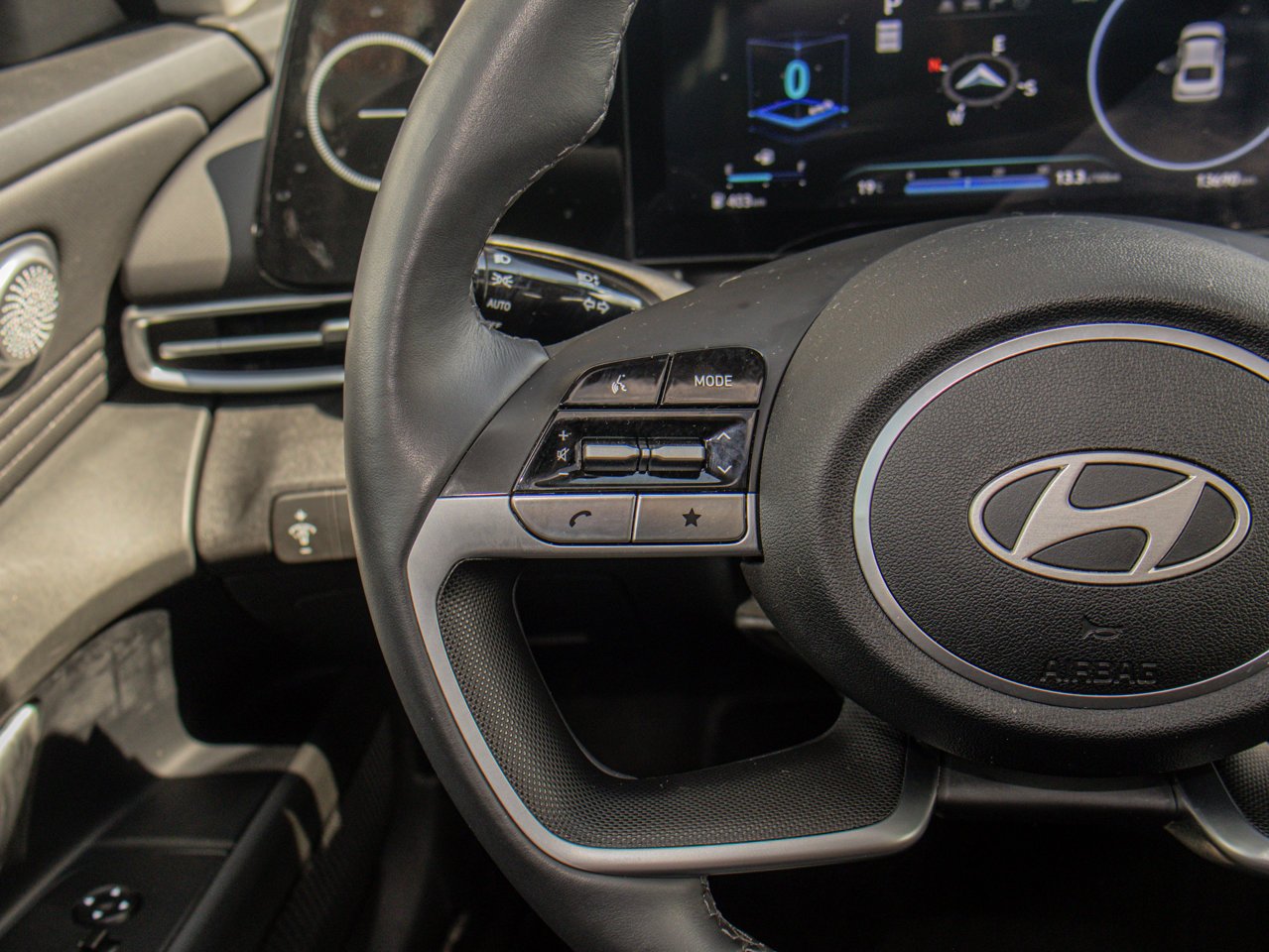 2026 Hyundai Elantra Preferred IVT White Sherwood Park - photo #19