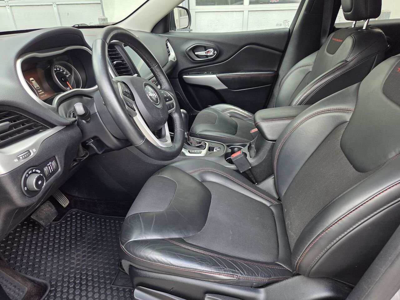 2018 JEEP CHEROKEE Silver Mont-Laurier - photo #10