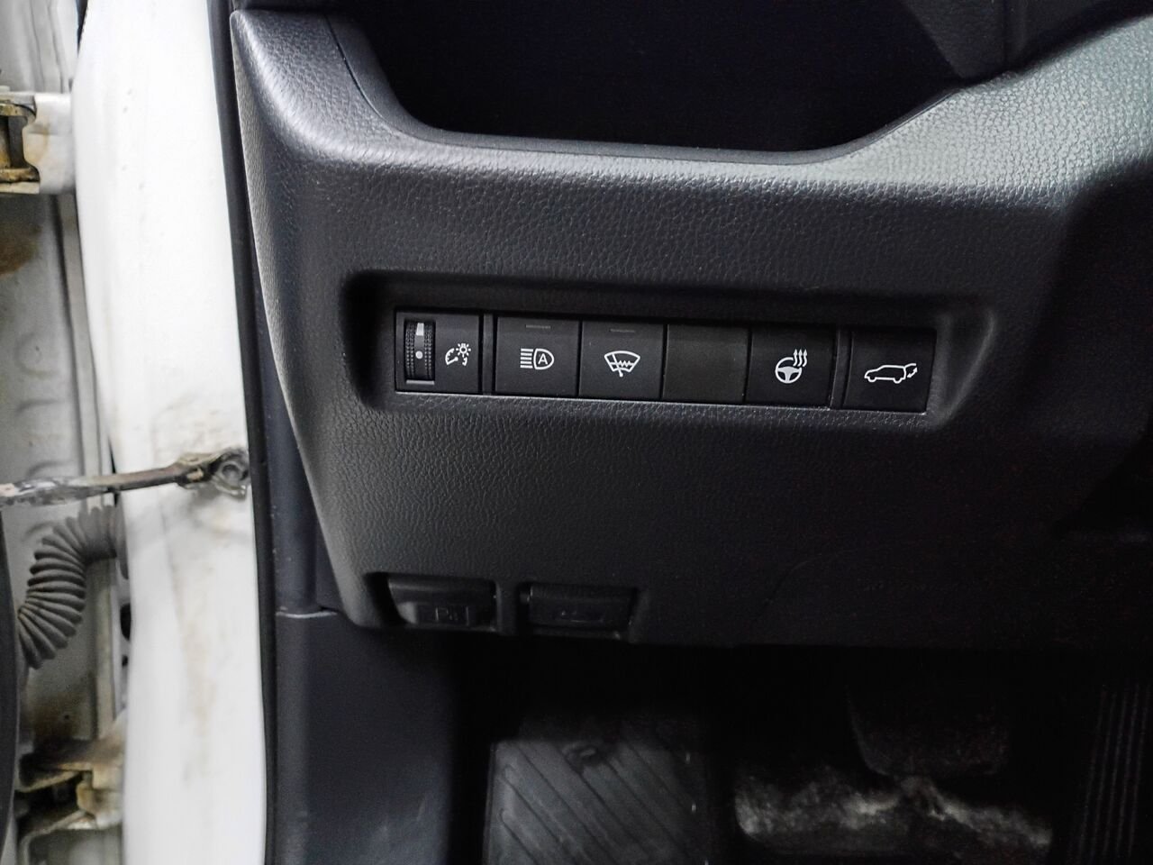 2021 Toyota RAV4 White Blainville - photo #20