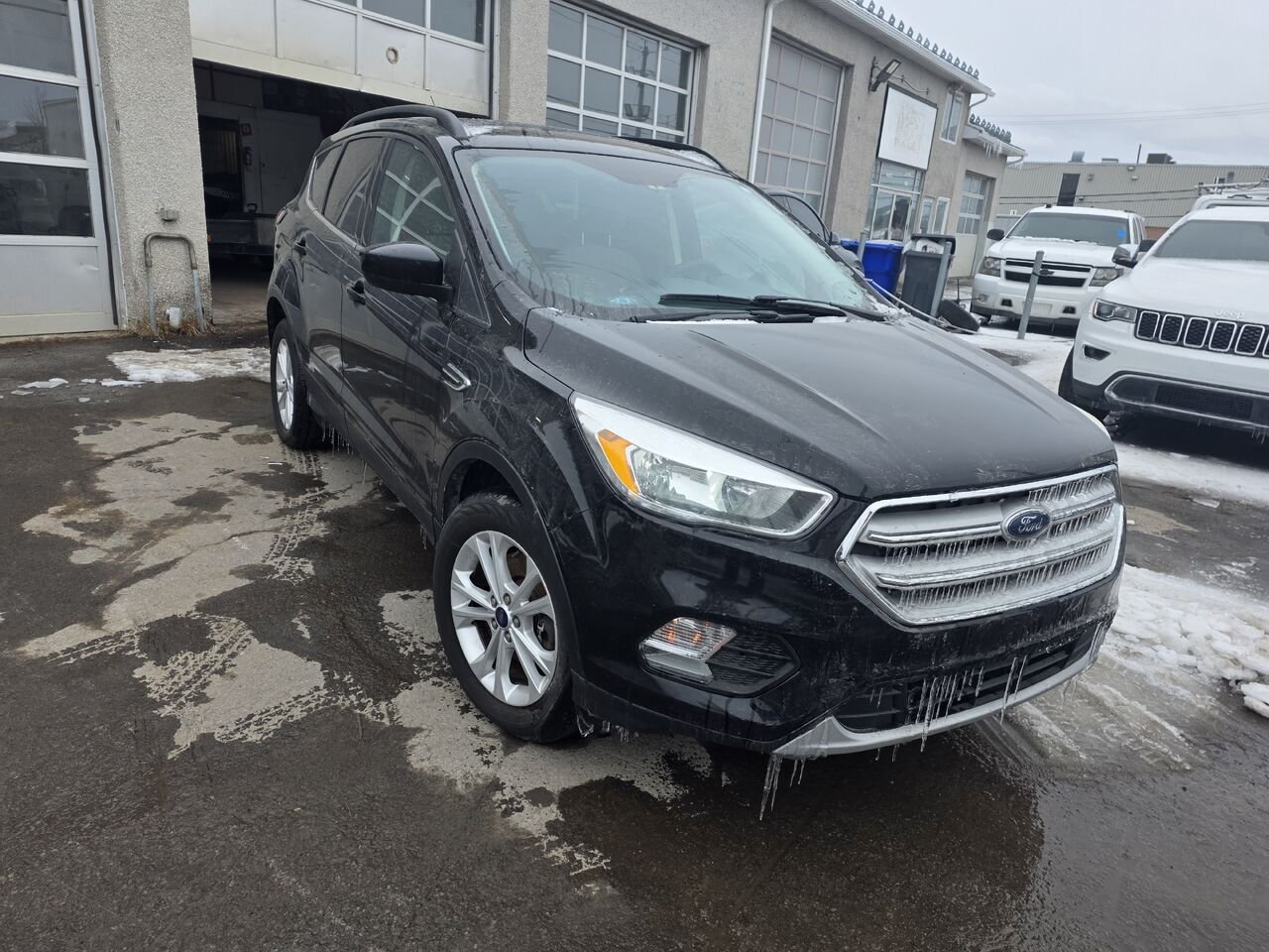 2018 Ford Escape Black  - photo #8
