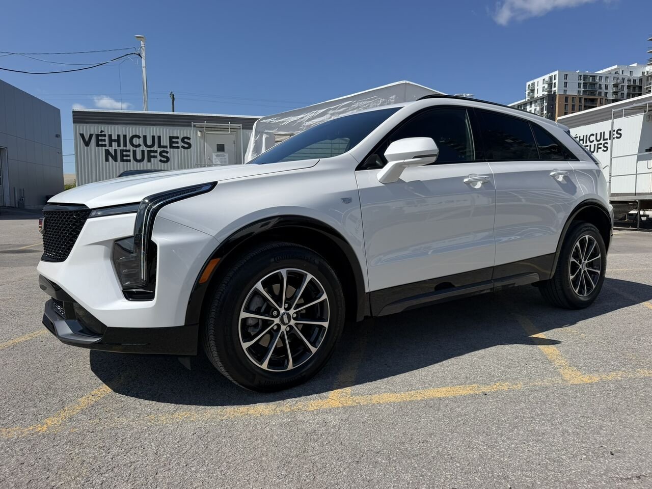 Cadillac XT4 Sport AWD FINANCEMENT À PARTIR 3.99% 2024 Blanc Laval - photo #0